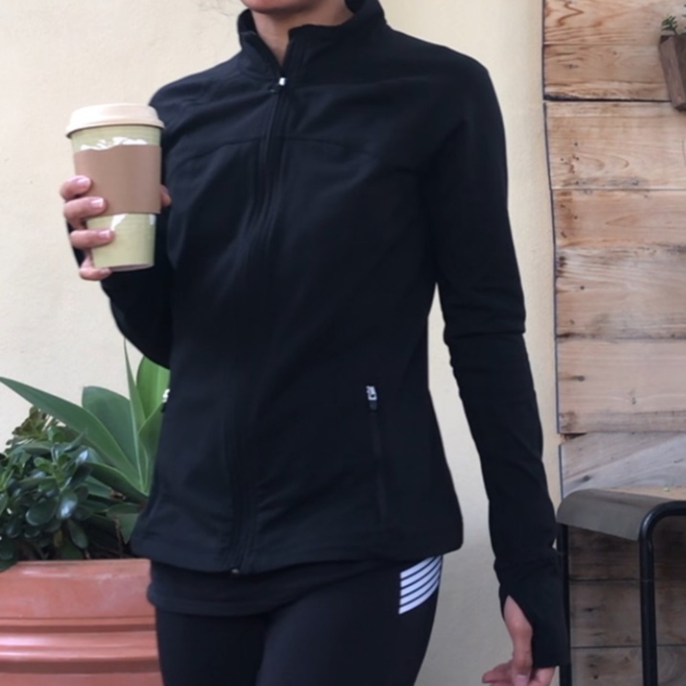 Outerwear active jacket size Adult Small